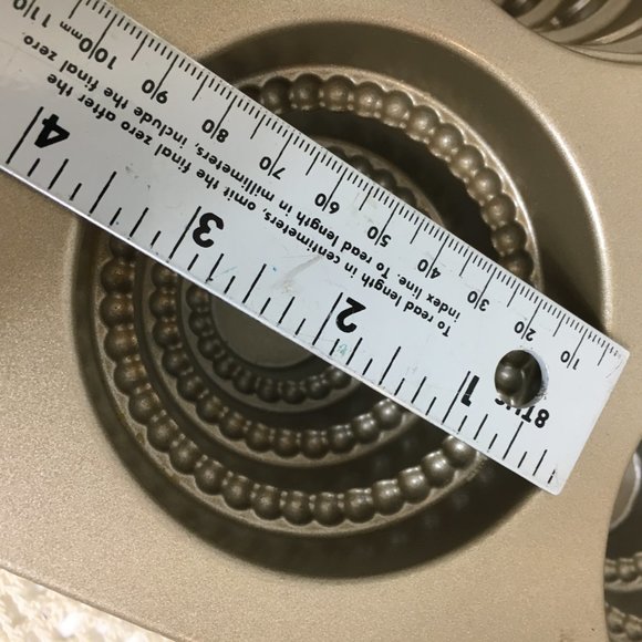 NORDIC WARE Tiered Cakelet Pan-6 Cup EUC - Picture 11 of 11